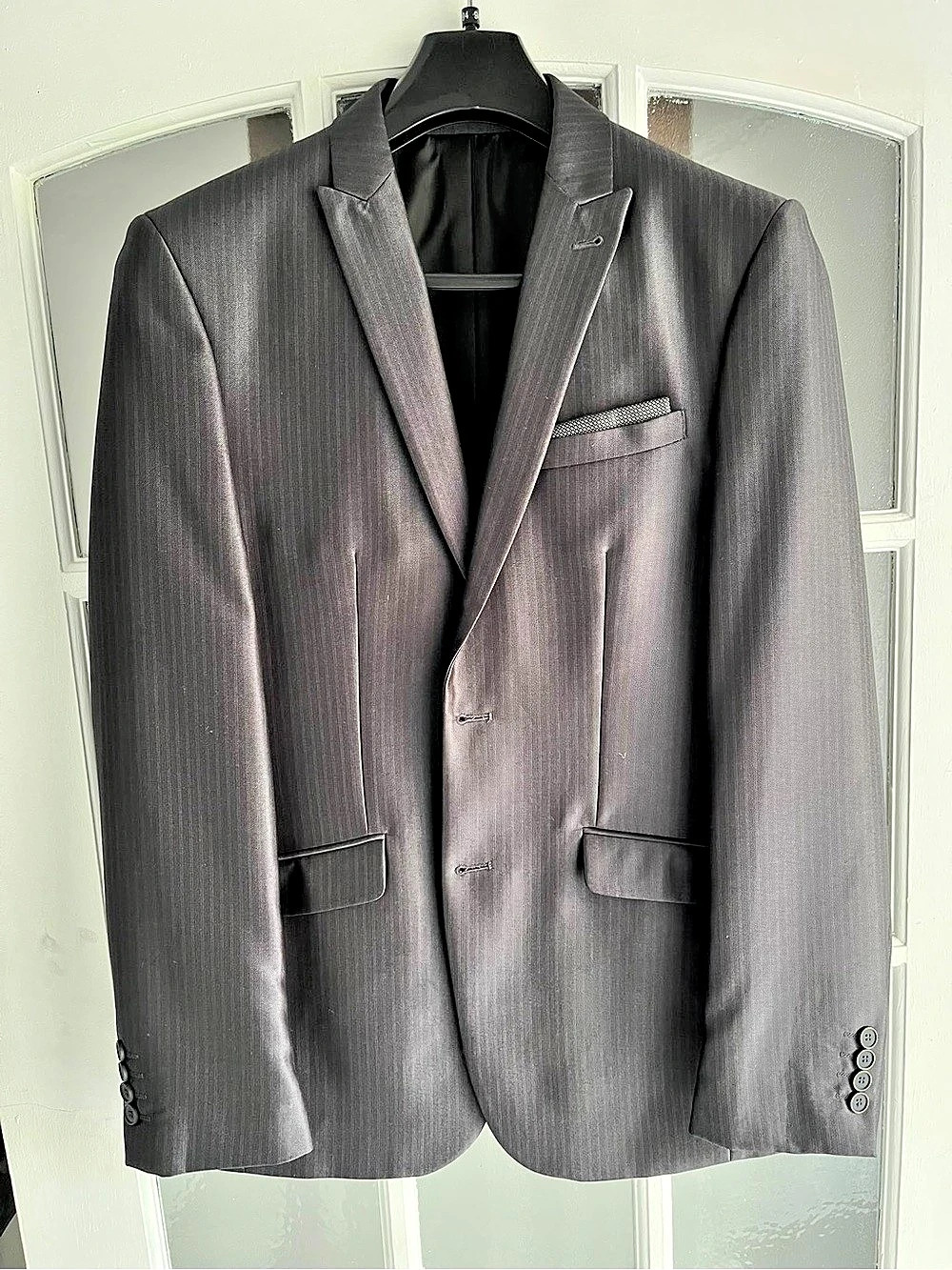 Angelo Litrico for C&A men's Slim Fit 3-piece suit with coordinating tie include